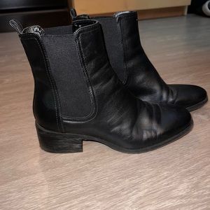 Women’s Chelsea Boot